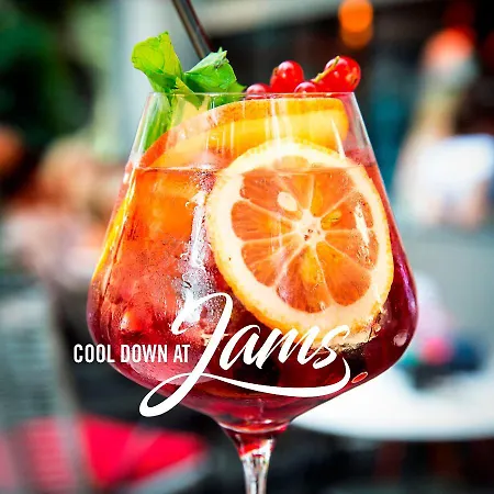 Jams Music 酒店