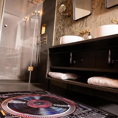 Jams Music Hotel